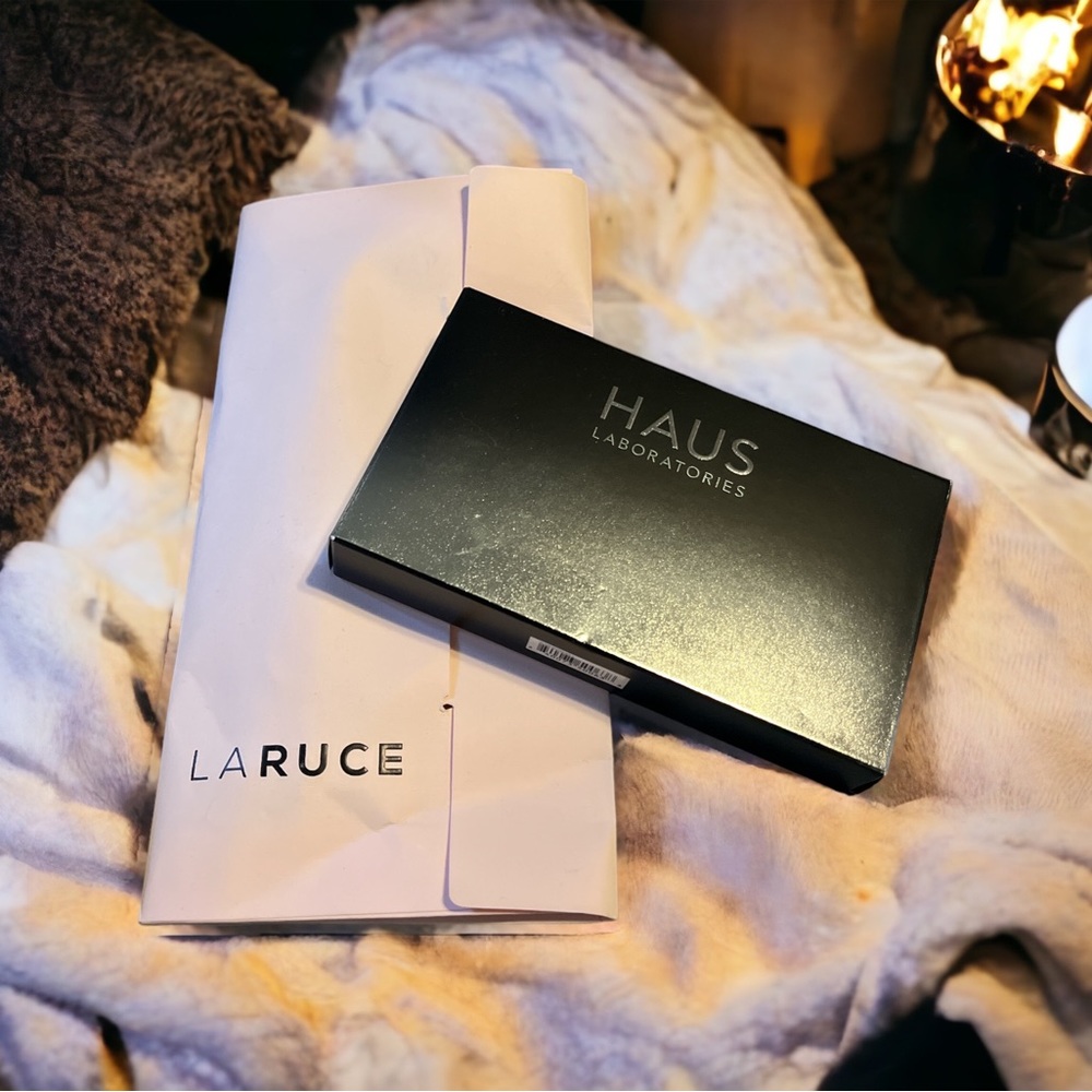 HAUS LABORATORIES GLAM ROOM PALETTE N° 1: FAME & LARUCE 3PCS ON THE GO BRUSH SET